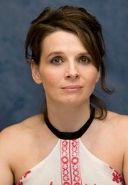 Голый Жюльет Бинош